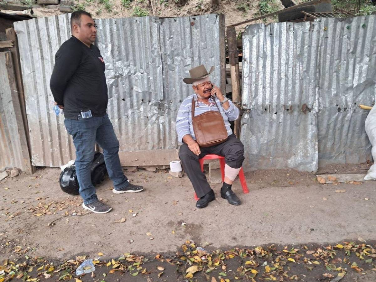 Se quedó dormido y se estrelló: adulto mayor sufre accidente en la salida al sur