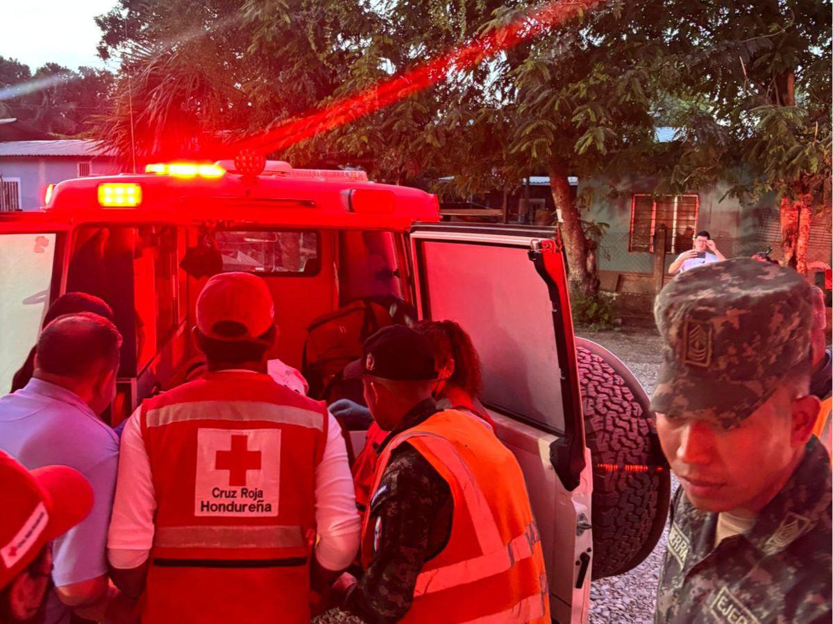 ¿Qué provocó el accidente entre rastra y bus en Quimistán?: “No le salió la curva”