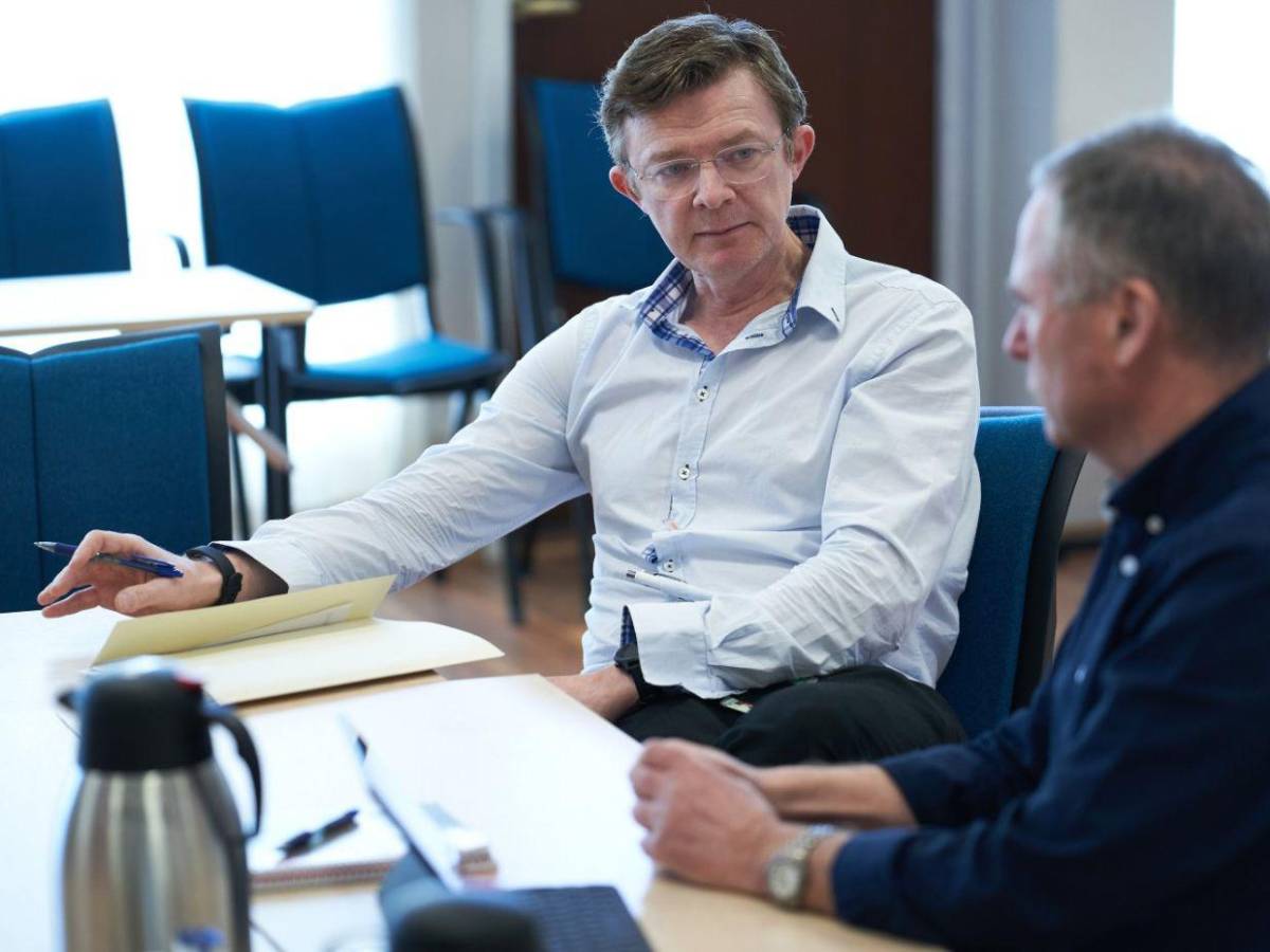 Condenan a 21 años de prisión a ginecólogo que abusaba de sus pacientes en Noruega