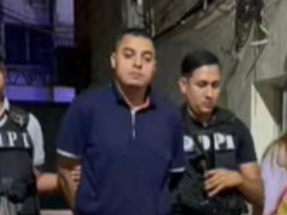 Roger y Kimberly, pareja acusada de abusar de menor en una pijamada, van a audiencia inicial