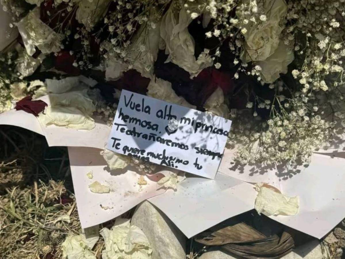 Presunto hermano de Valeria Márquez comparte emotivo altar, tras días de su muerte