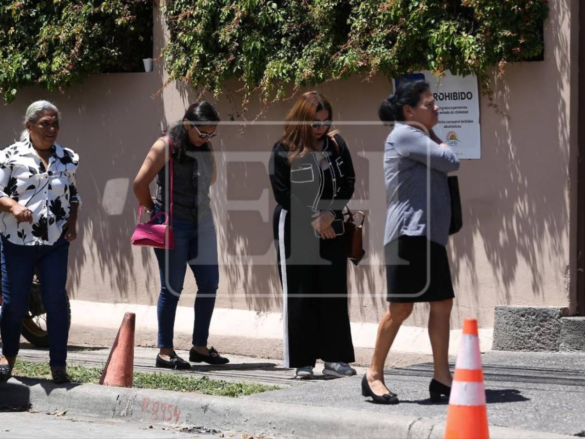 Así se vive el doloroso velorio de víctimas en Quimistán, Santa Barbará