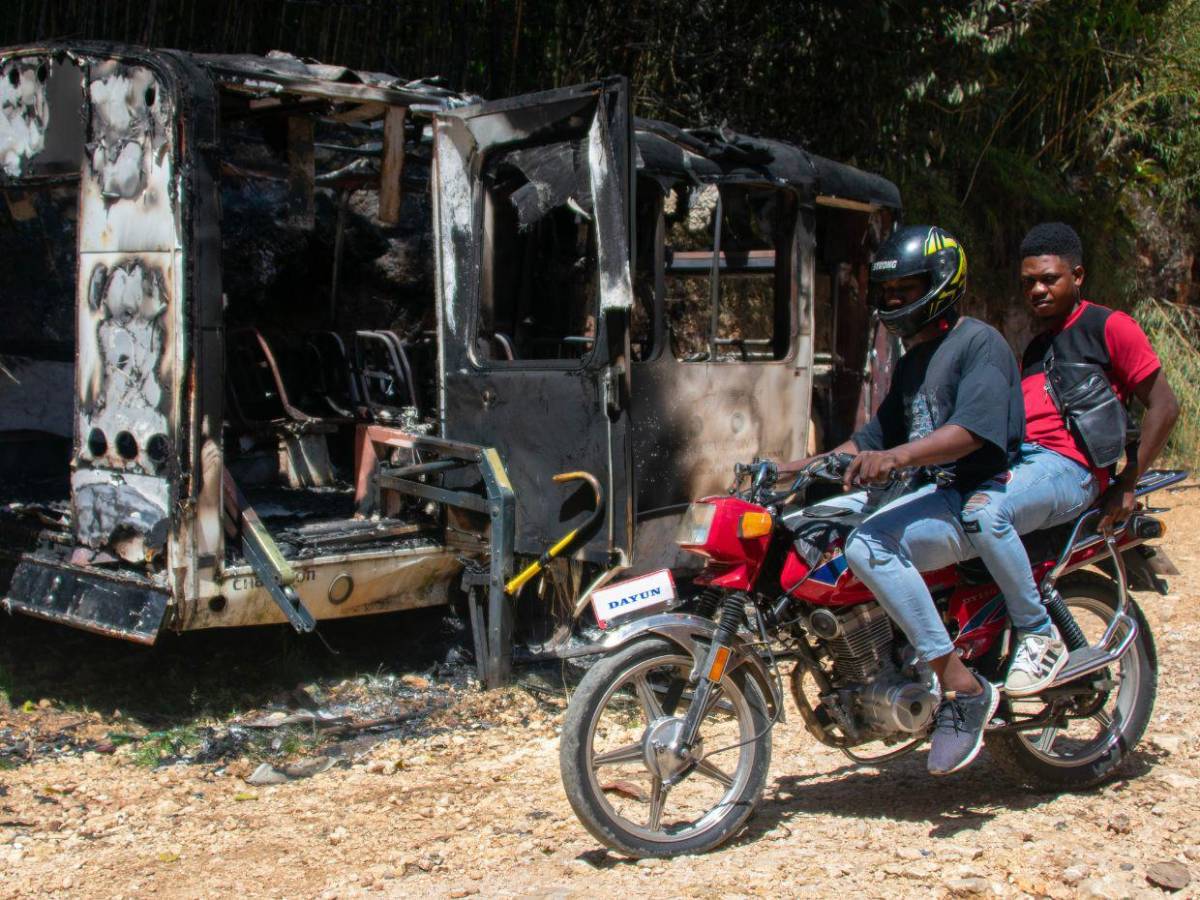 Indignación en Haití por una nueva masacre de las bandas armadas con decenas de muertos