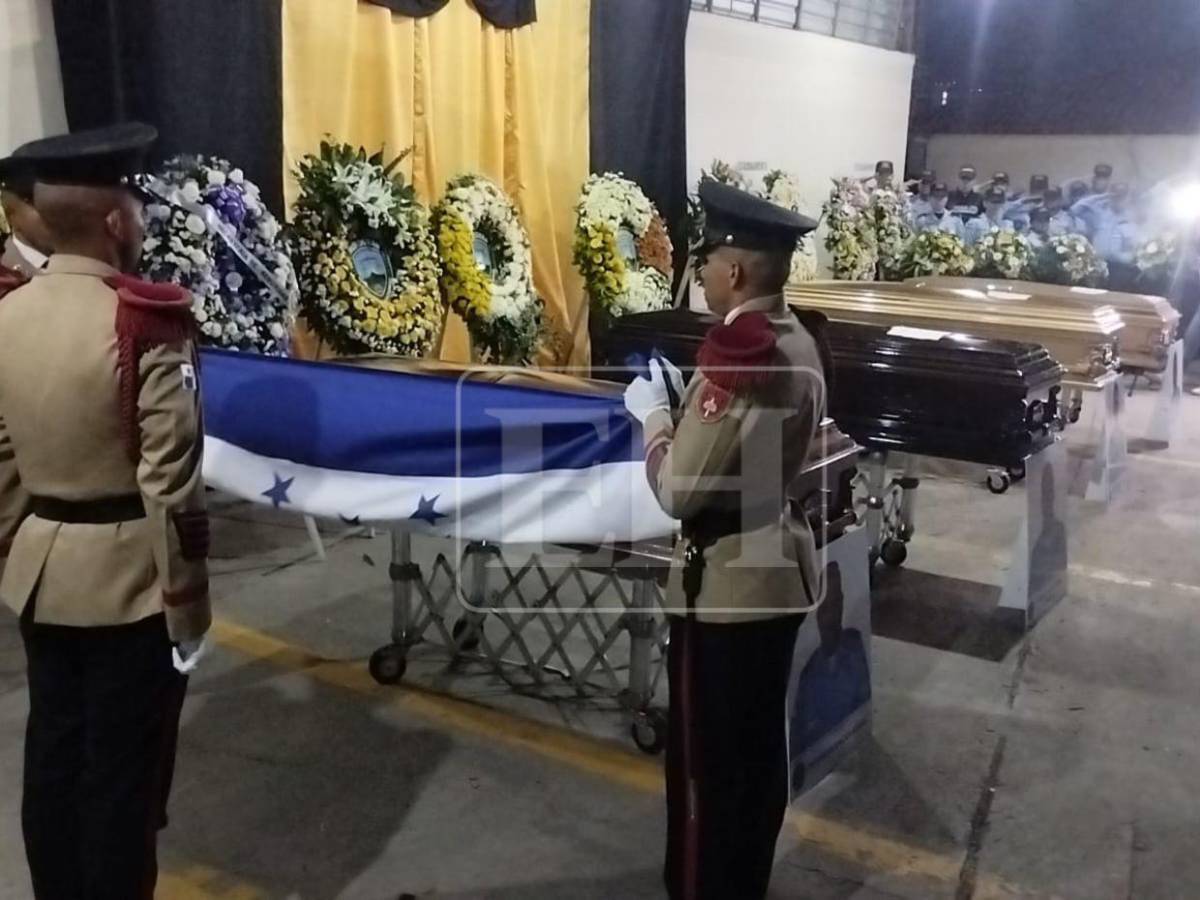 Con todos los honores: así despiden a cinco policías abatidos en masacre de Corinto, Omoa