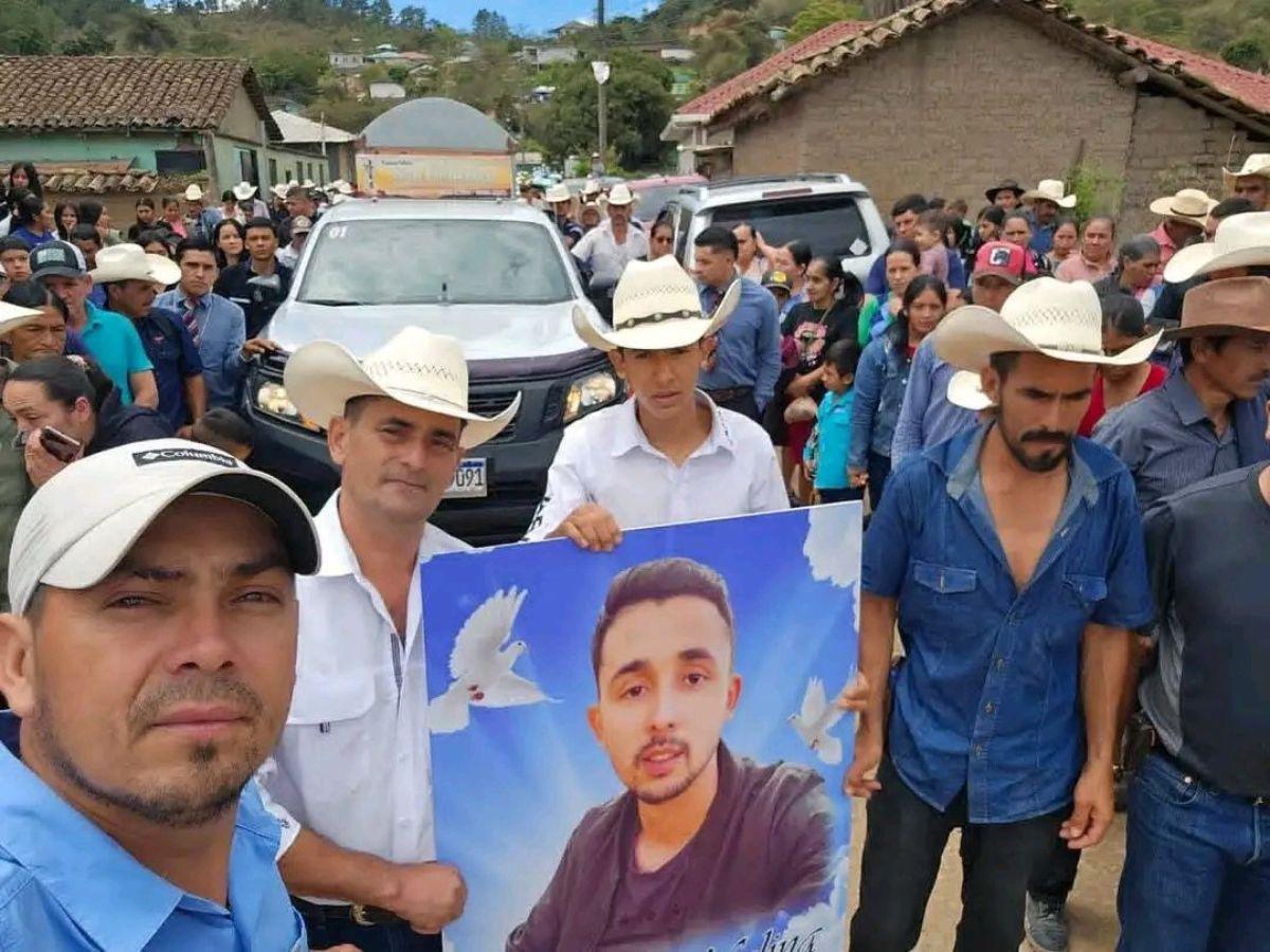 Último adiós a Dany Molina, hijo de un alcalde, hallado muerto dentro de una casa en Lempira