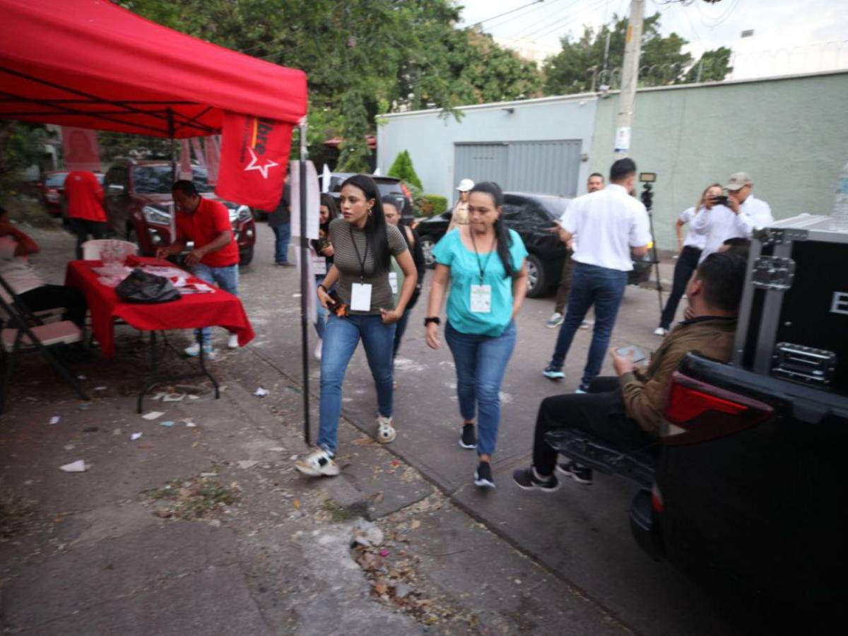 Con urnas aún cerradas y banderillazo arrancan las votaciones en elecciones primarias en Honduras
