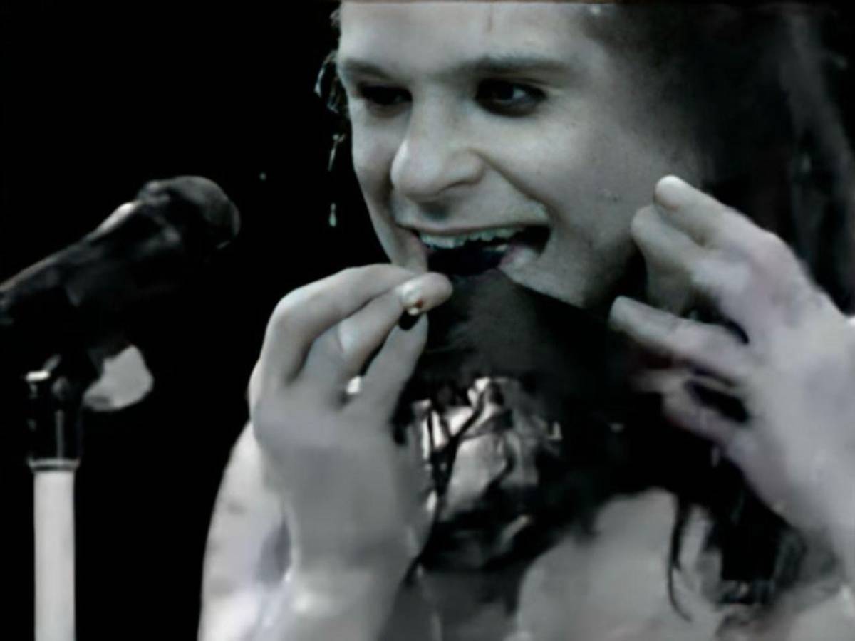 Desde morder un murciélago, adicciones y arrestos: las polémicas de Ozzy Osbourne