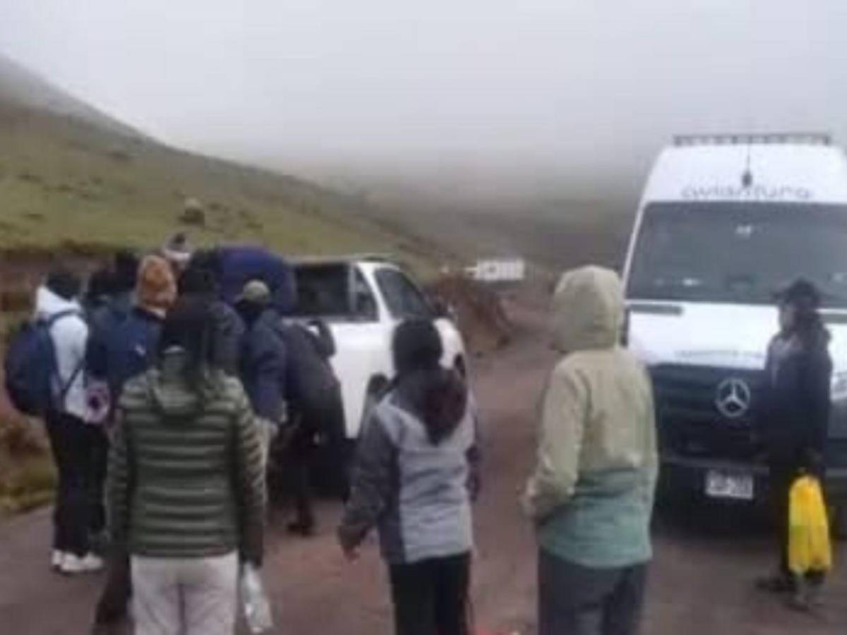 Tragedia en Perú: bus turístico cae por barranco y deja 9 muertos