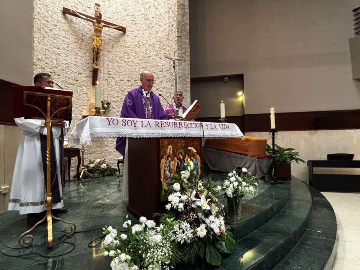 José Vicente Nácher preside misa exequial por monseñor Teodoro Gómez en España