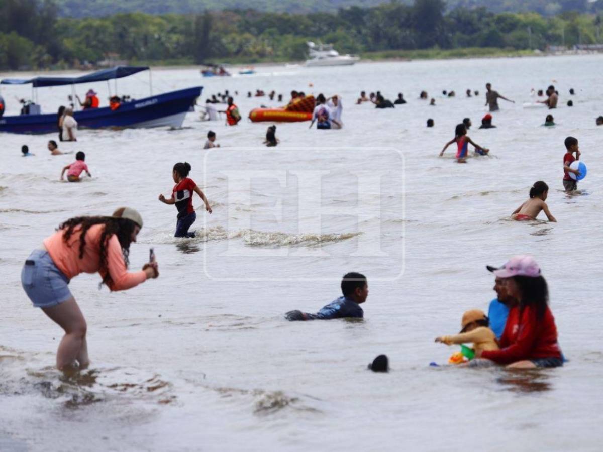 Turismo y diversión: Playas de Puerto Cortés se llenan de vida en Semana Santa