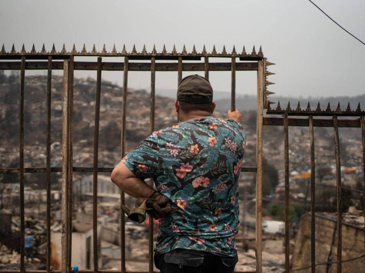Megaincendios arrasan el sur de Chile y autoridades decretan estado de catástrofe
