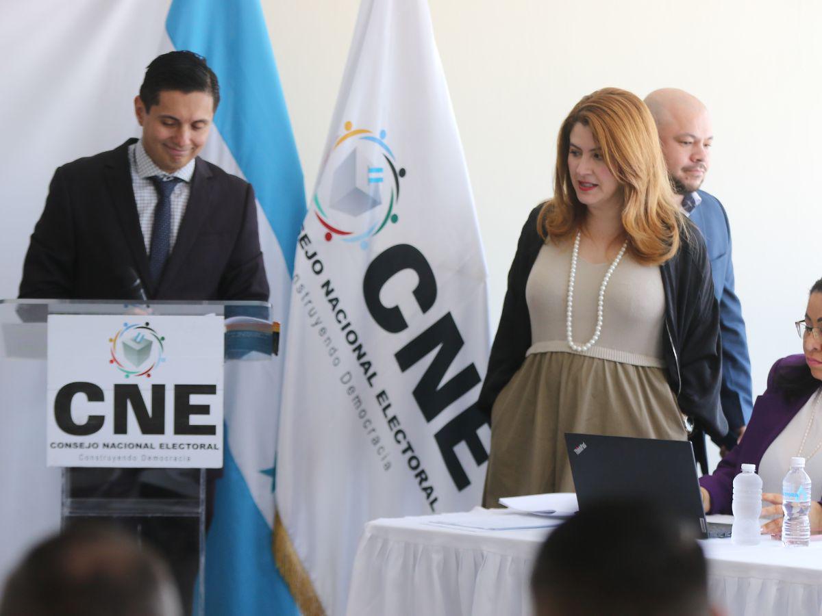 El proceso debe sobrevivir: Cossette, única consejera presente en recepción de ofertas de empresas auditoras