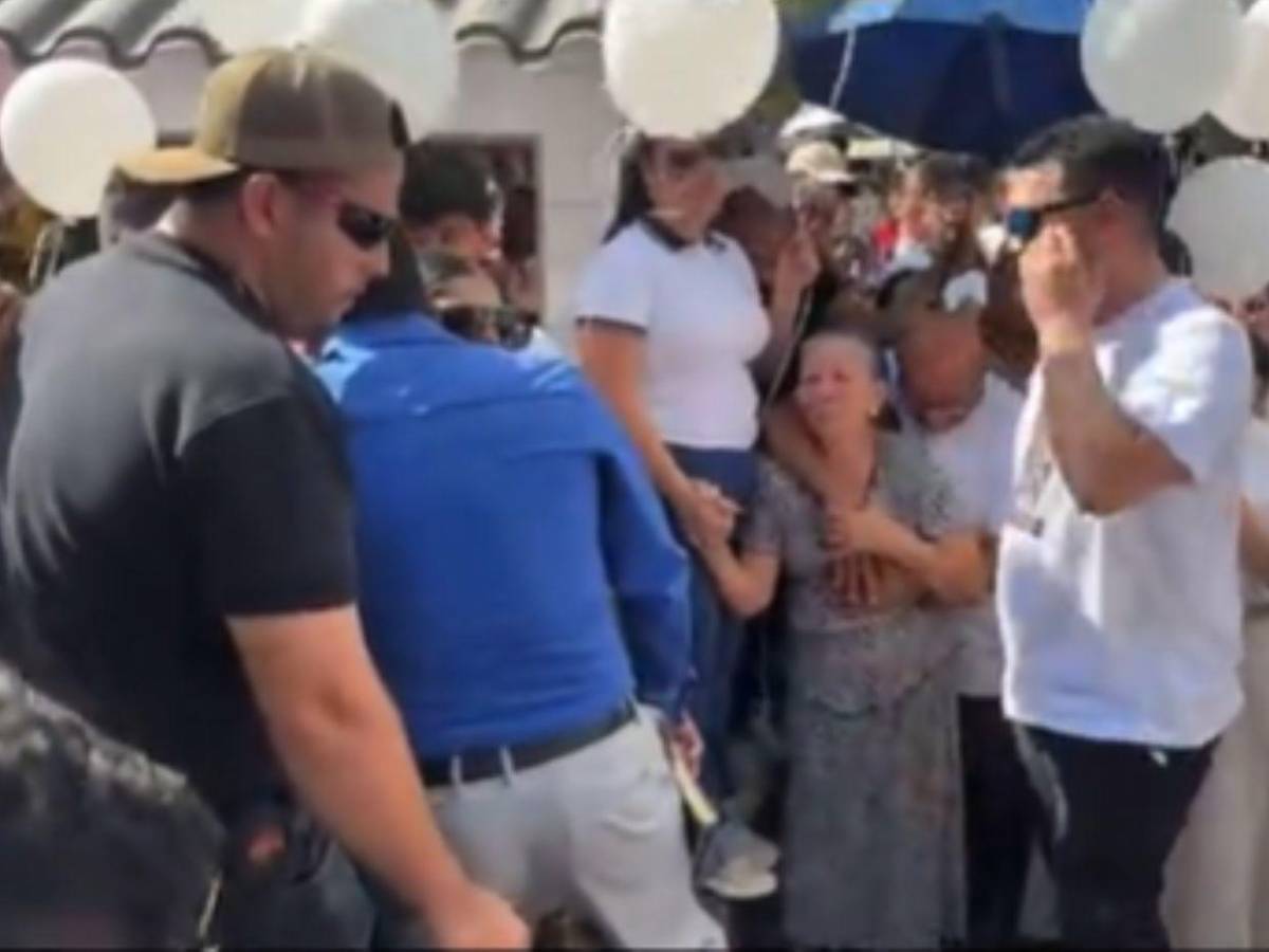 “Señor, levántalo como a Lázaro. ¿Dónde estás, Dios, no te veo?”: Christa, tía de Hernán Martínez