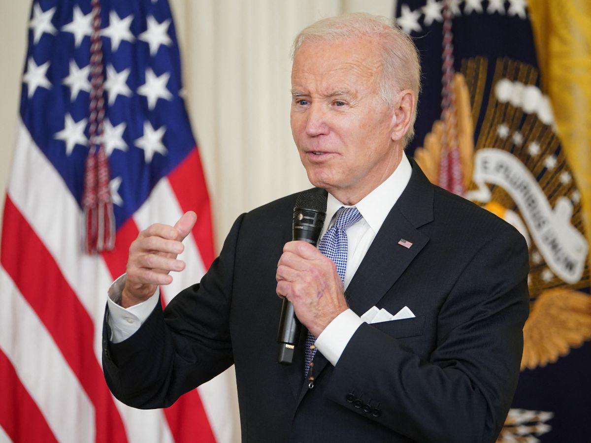 Hallan otros seis documentos confidenciales en residencia familiar de Biden