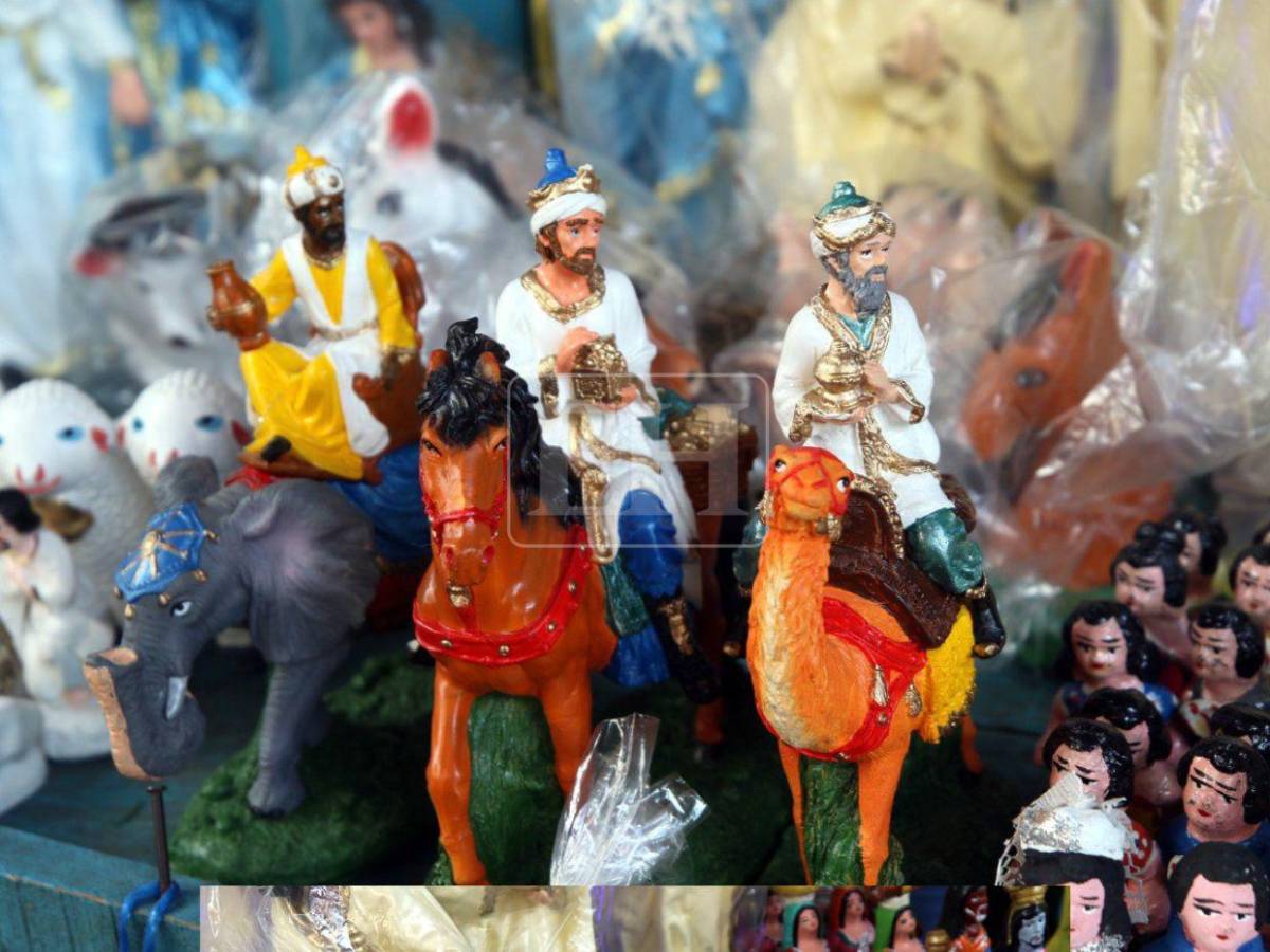 Pólvora, juguetes y adornos: hondureños comienzan a visitar los mercados por las fiestas de fin de año