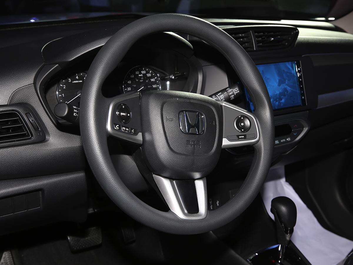 Una camioneta utilitaria, segura y equipada para todas las necesidades.