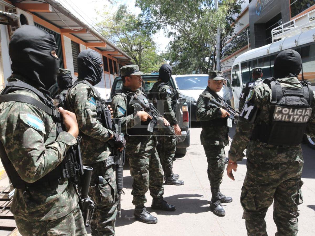 “Hoy cayó un compañero: así retiraron el cuerpo del militar asesinado en la Villa Unión