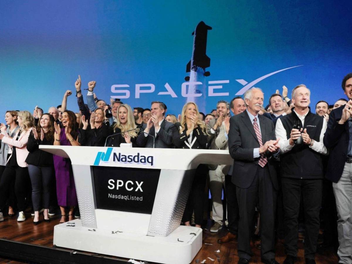 Elon Musk se convierte en el primer billonario tras histórica salida a bolsa de SpaceX