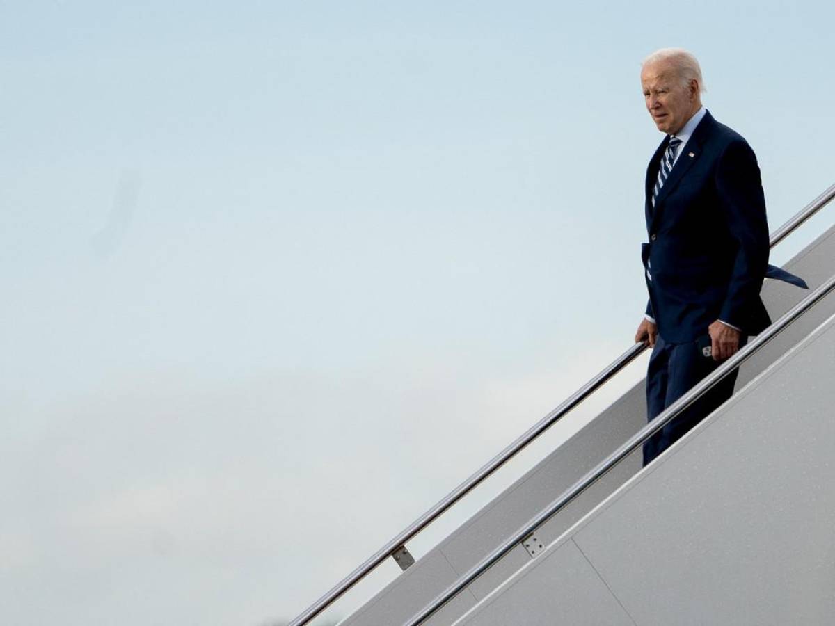 Biden viaja a Filadelfia para arremeter contra los partidarios de Trump