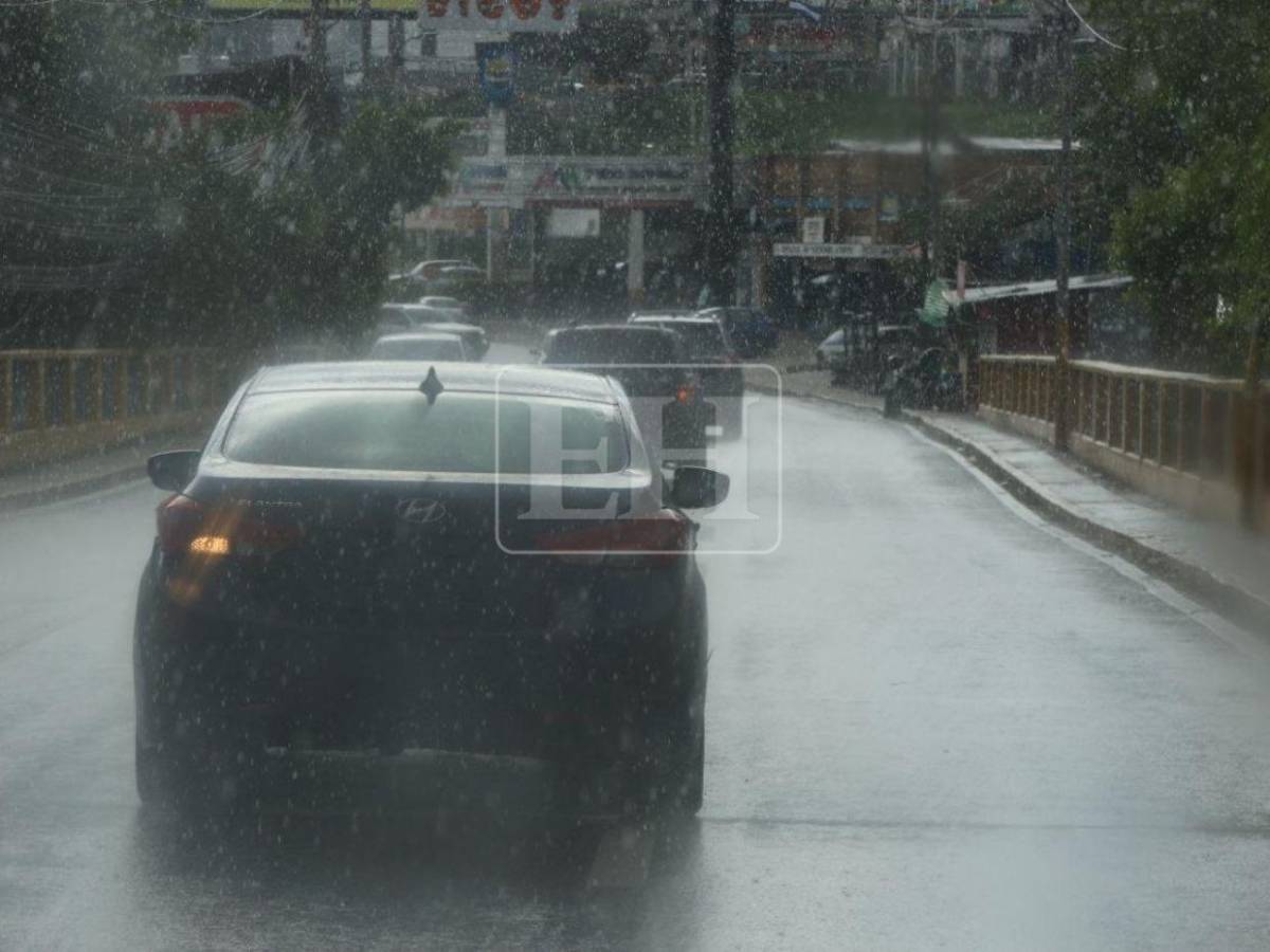 Hasta 80 milímetros de lluvia este domingo: estos departamentos serán afectados por la vaguada