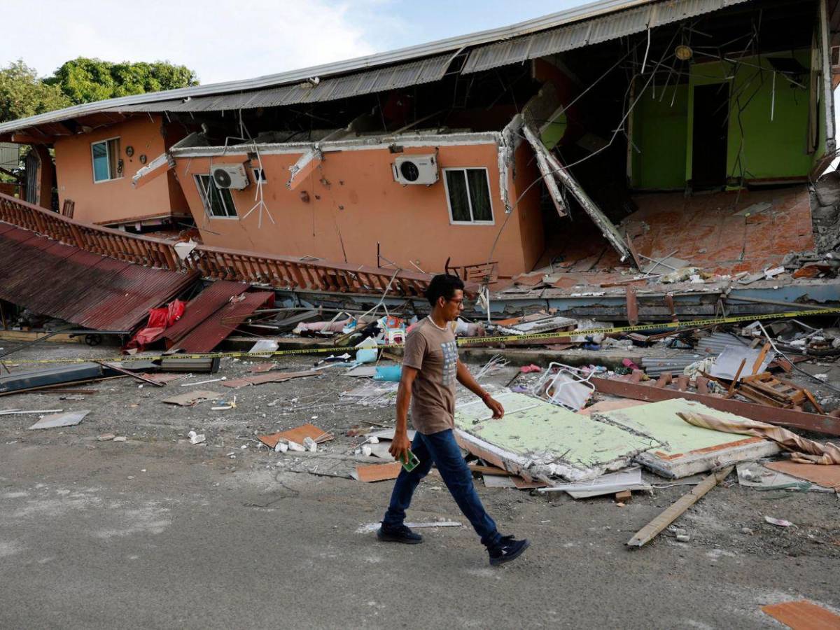 Sin hogar, agua y con miedo: más de 100 réplicas registra Tonosí tras terremoto en Panamá