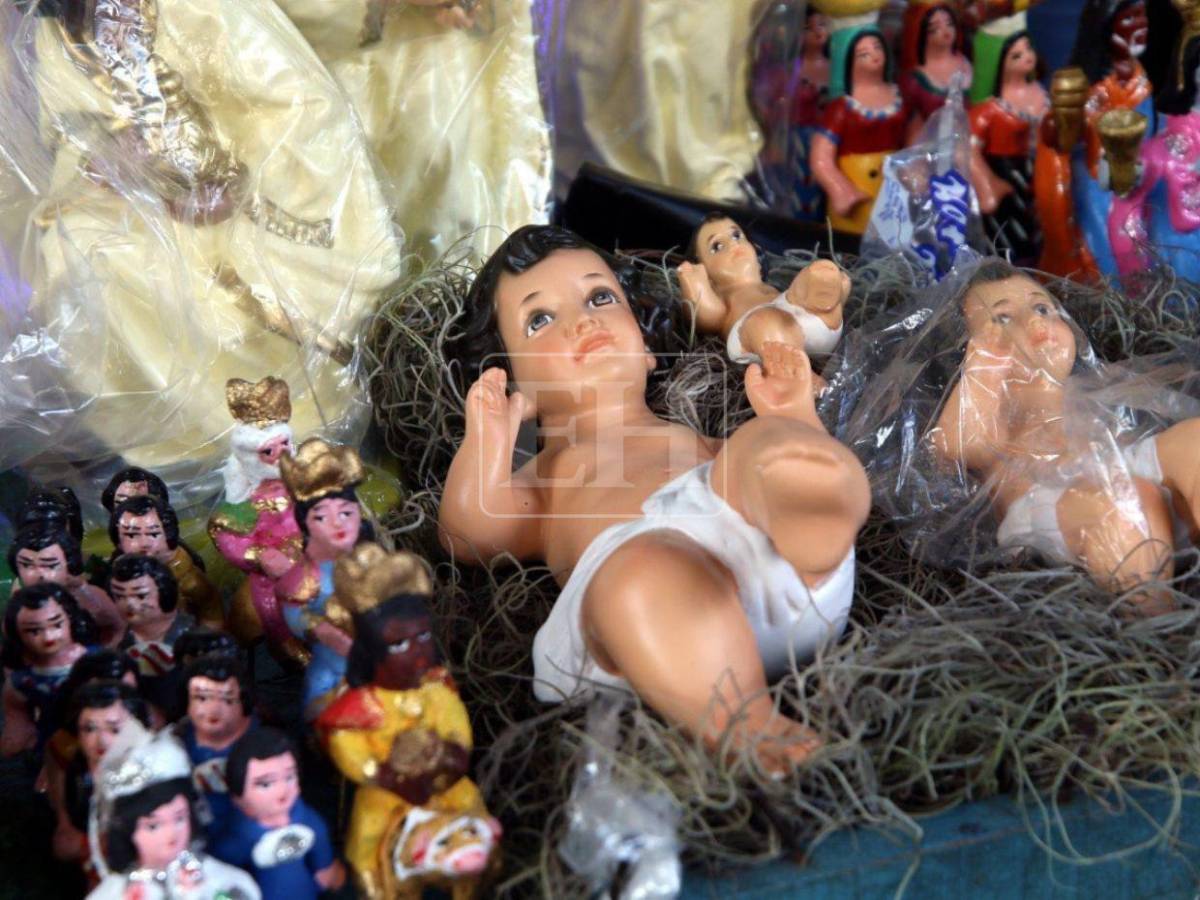 Pólvora, juguetes y adornos: hondureños comienzan a visitar los mercados por las fiestas de fin de año