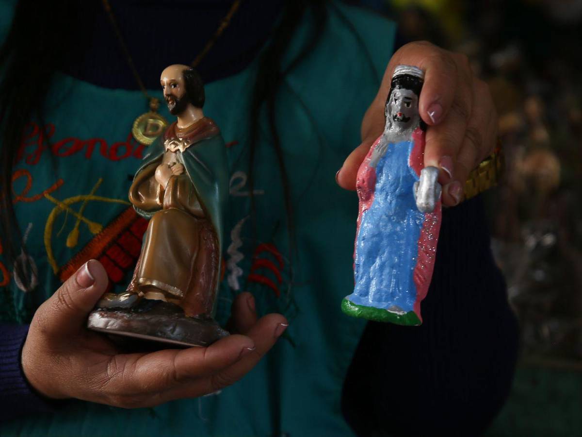 Mercados capitalinos impulsan la tradición de los nacimientos en el Distrito Central