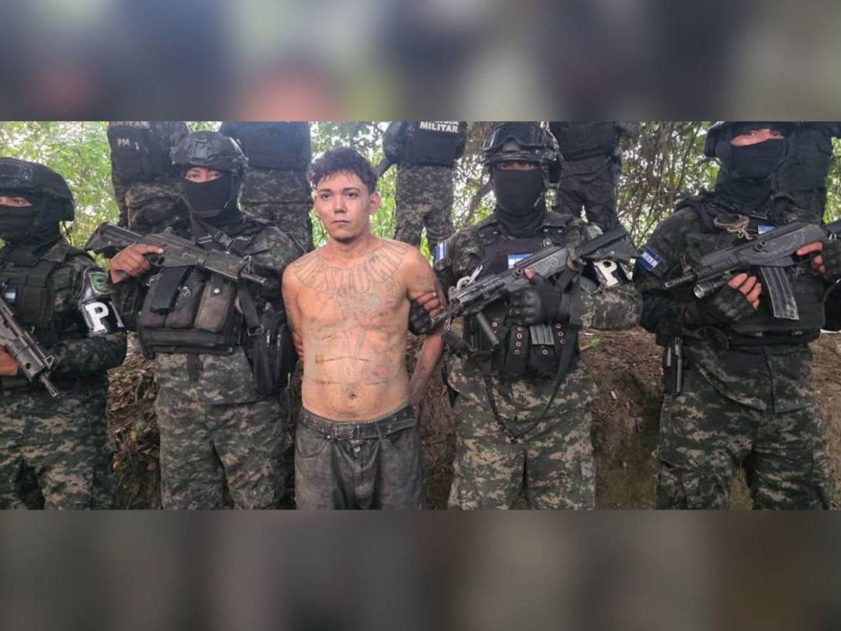 Fusiles AR-15, droga y equipo tecnológico: así fue el fuerte decomiso en residencial de San Pedro Sula
