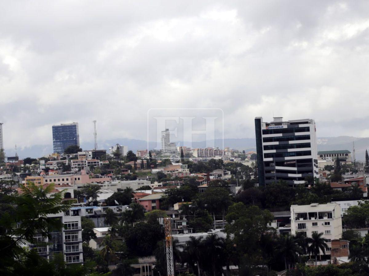 Vaguada dejará lluvias con actividad eléctrica hoy 17 de junio: ¿Qué zonas deben estar en alerta?