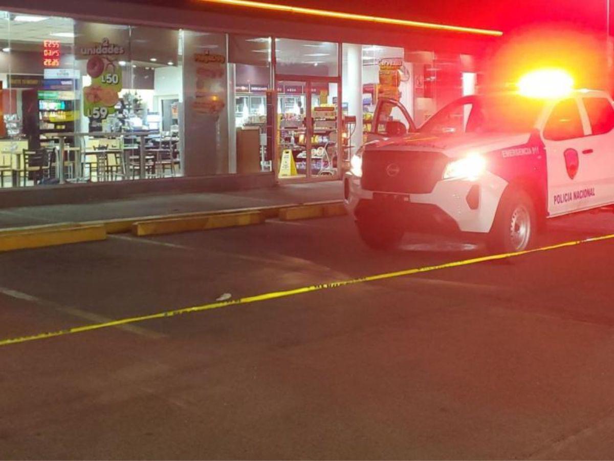 ¿Qué se sabe del hombre que mató a un guardia y cajera en SPS? Iba en un pick-up Mitsubishi blanco