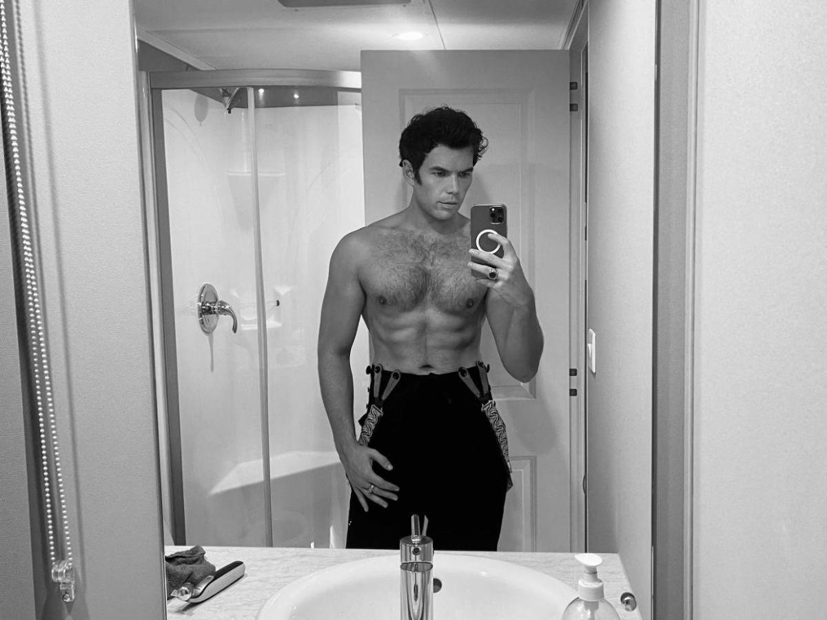 ¡No aguantó más! Luke Newton rompe el silencio tras feroz acoso de sus fans a su pareja