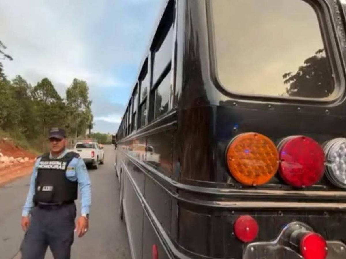 Primeras imágenes del atentado contra una pareja en un bus interurbano de Güinope