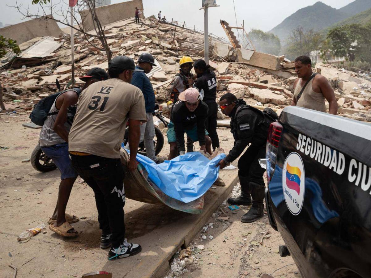 Venezuela sigue contando víctimas: aumenta a 920 la cifra de fallecidos por terremotos