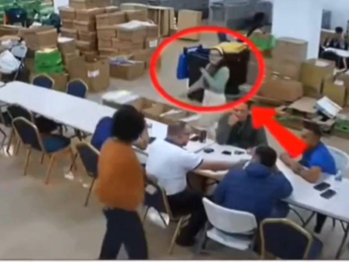 Cuadro a cuadro: así habrían intentado sustraer USB con documentos electorales, según denuncia en juicio político