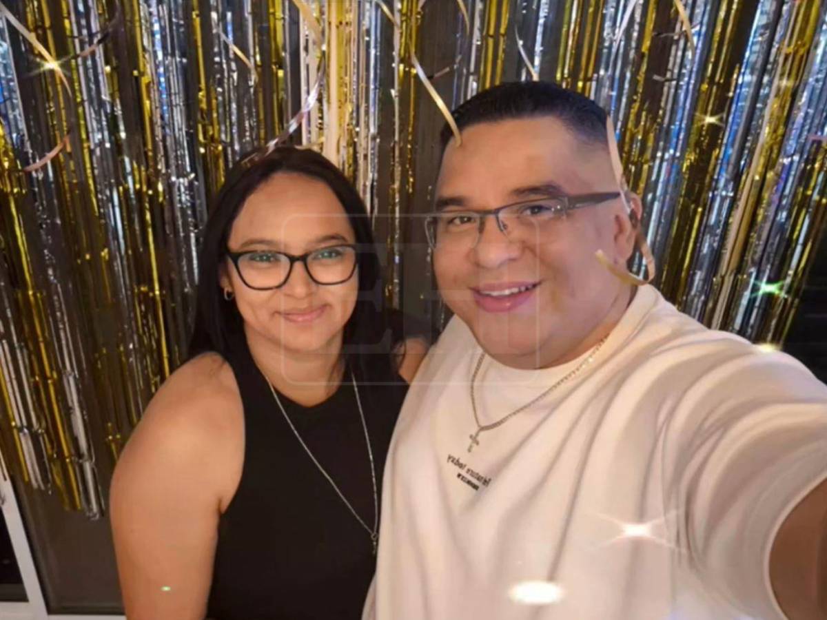 Su esposo la fue a dejar al trabajo: Karen Girón sigue soterrada tras colapso de bodega