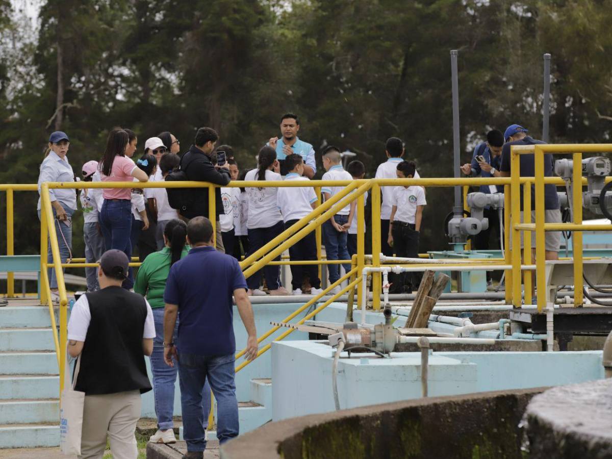 Así aprendieron los Héroes Ecológicos cómo potabilizar el agua de la capital
