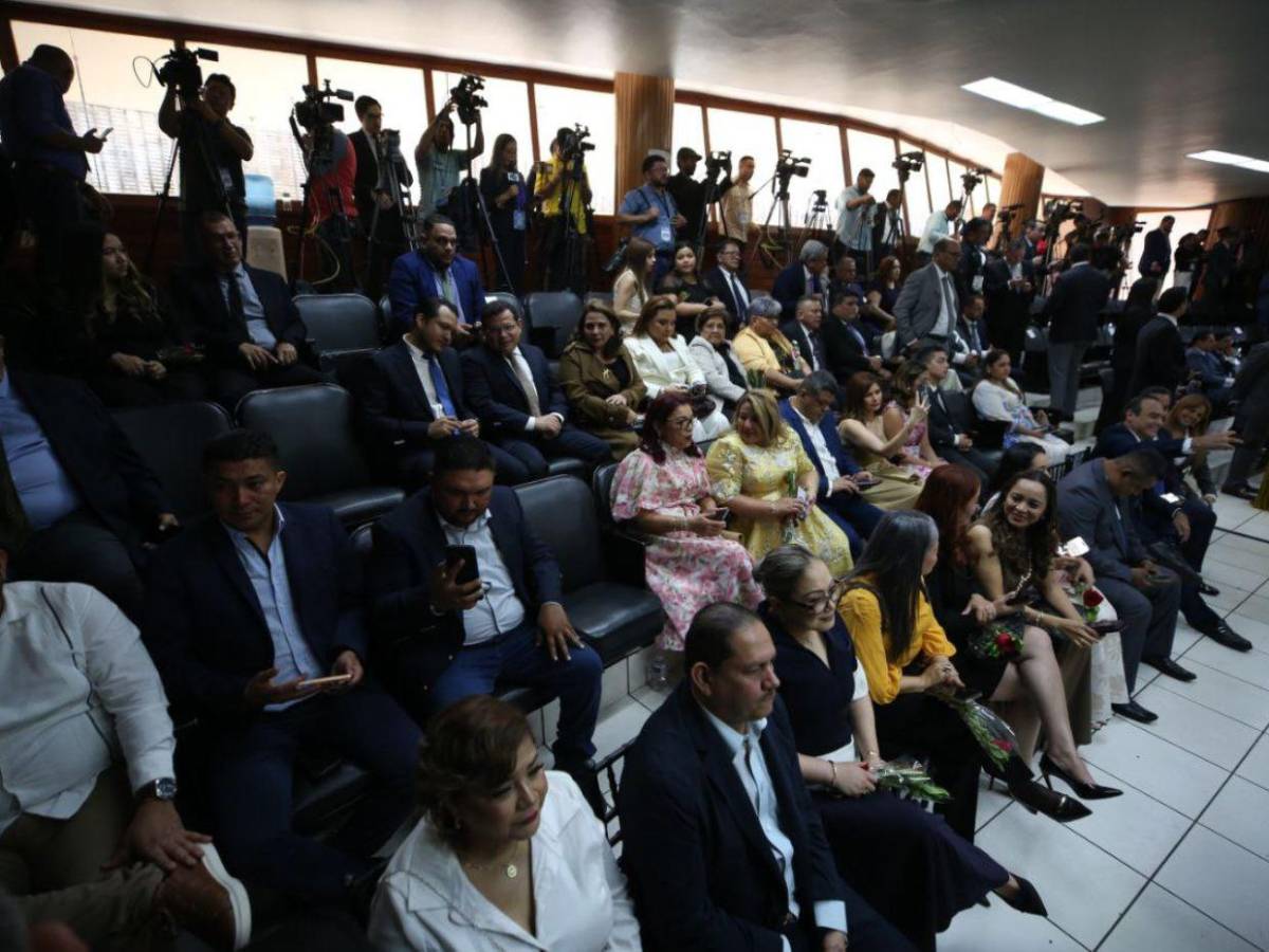 Con puntualidad y ambiente tranquilo se instaló la primera legislatura del Congreso