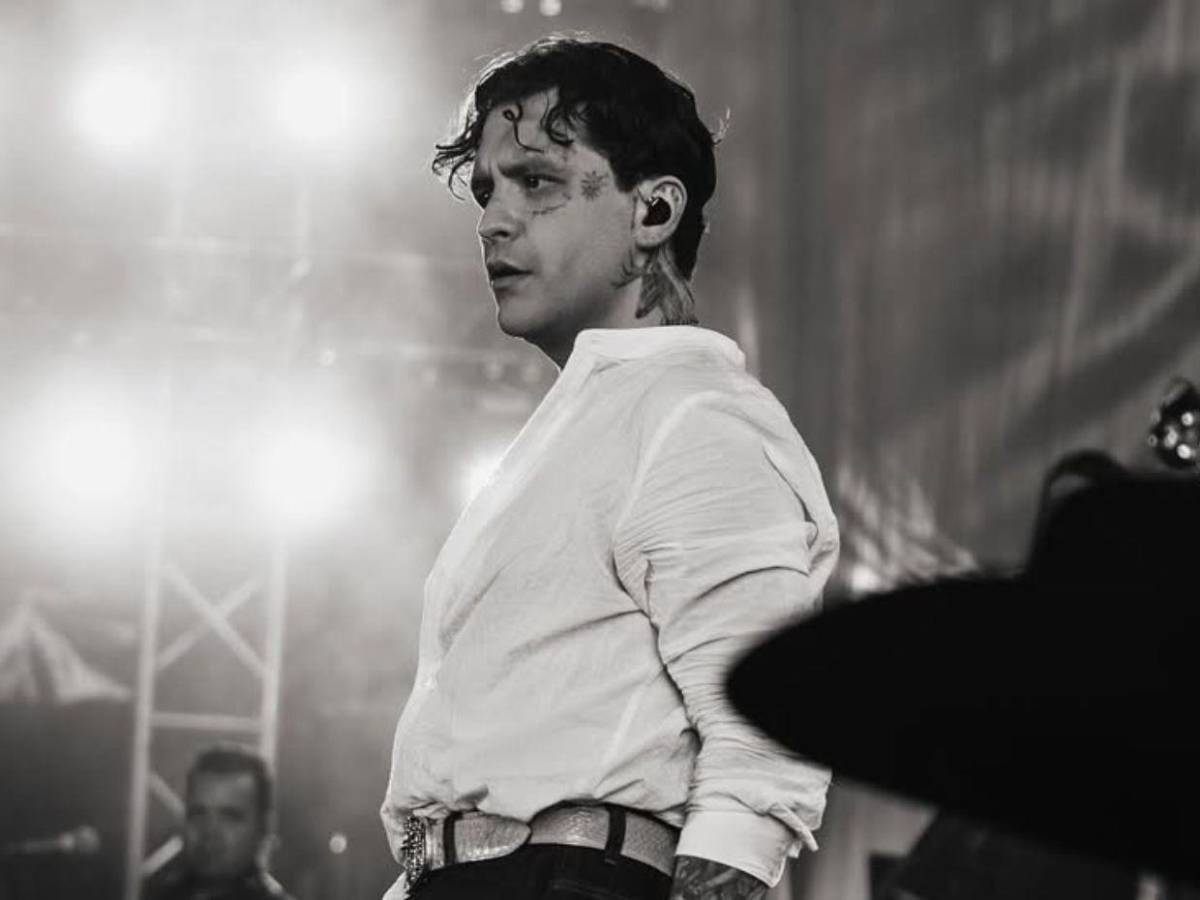 ¿Lo reconocerías? Exnovia de Christian Nodal publica fotos inéditas del cantante