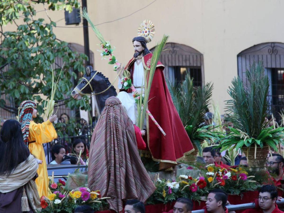 Así se vivió la tradicional procesión de Domingo de Ramos en el centro de Tegucigalpa Así se vivió la tradicional procesión de Domingo de Ramos en el centro de Tegucigalpa