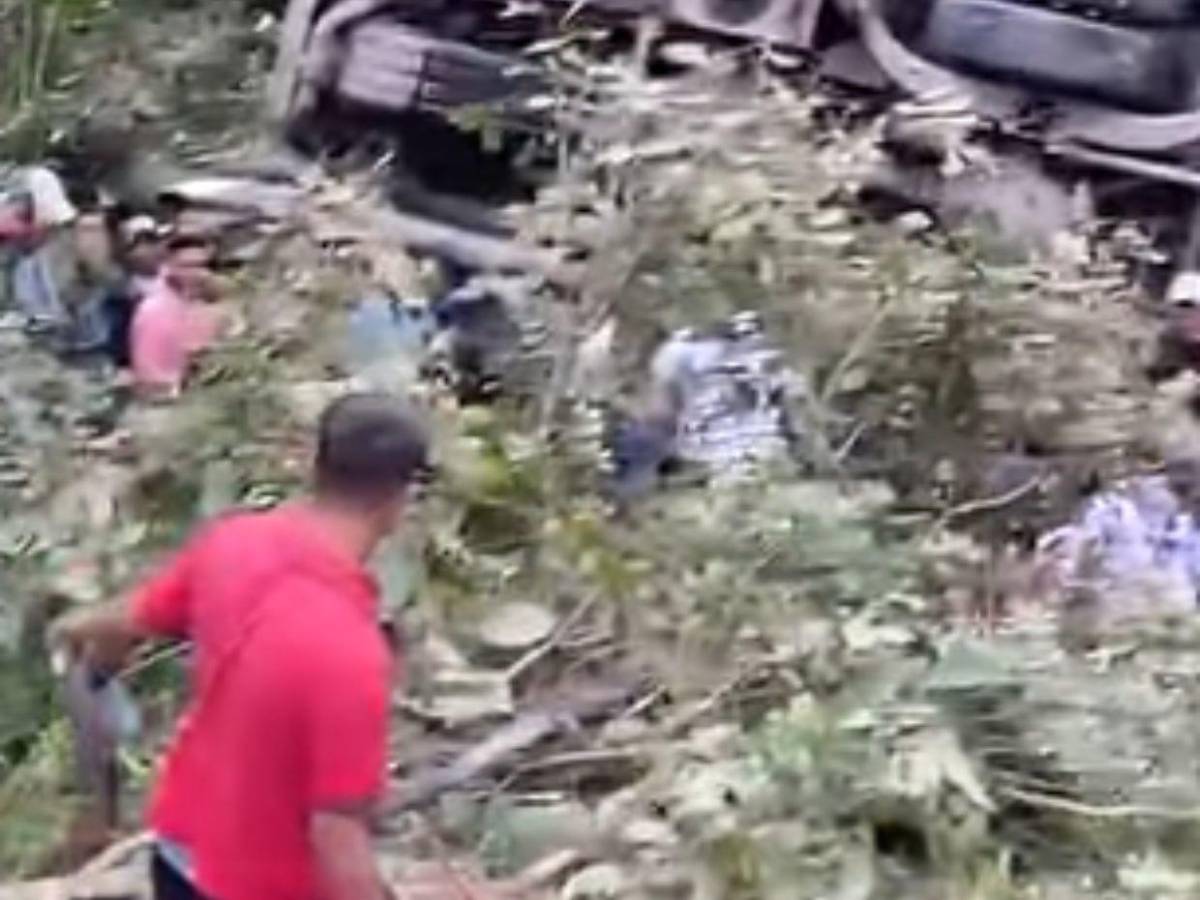 En fotos: varias personas heridas deja volcamiento de un bus en Jesús de Otoro