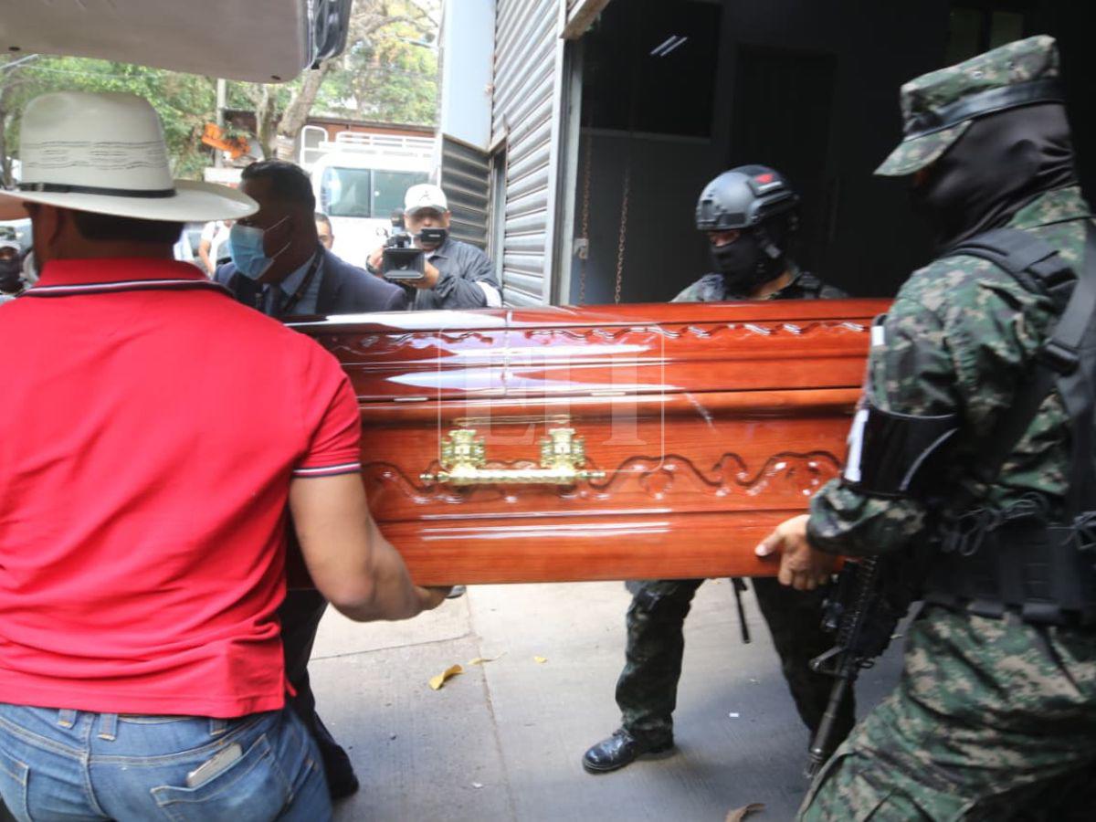 “Hoy cayó un compañero: así retiraron el cuerpo del militar asesinado en la Villa Unión