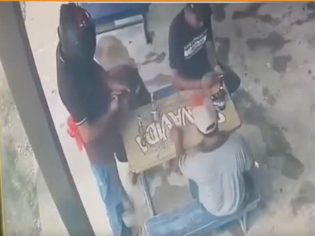 Cámaras captaron el crimen de Juan Bautista: sicario lo saludó y después lo asesinó en Olancho