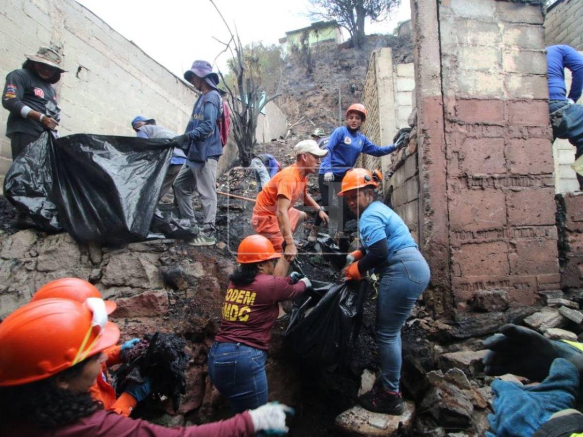 Adultos mayores sufren quemaduras tras incendio que arrasó con seis viviendas en barrio San Martín