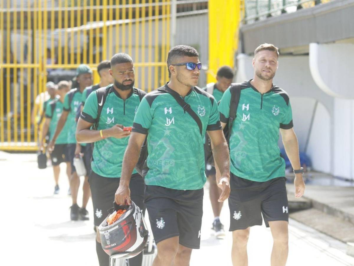 Invasión verde, el error de novato, hermosas chicas y el insólito grito en las gradas