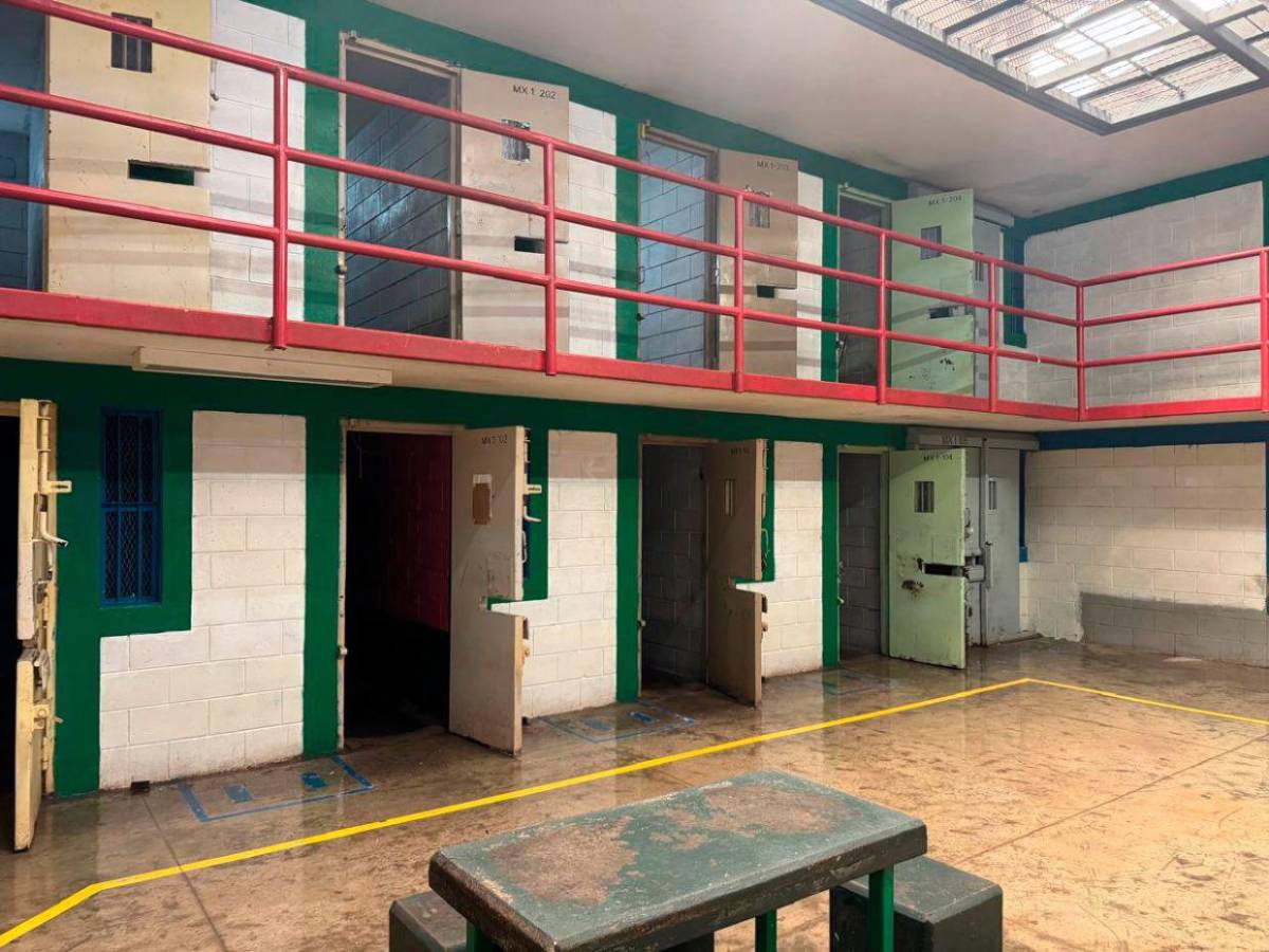 Cero privilegios y suspenden visitas: Llegan duras medidas a cárceles tras ley contra terroristas