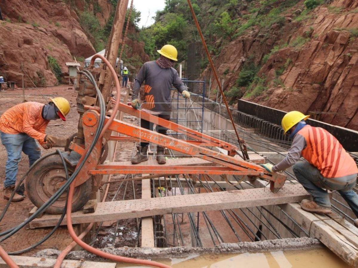 Tomando forma: así avanza la construcción de la represa San José, que ya supera el 53%