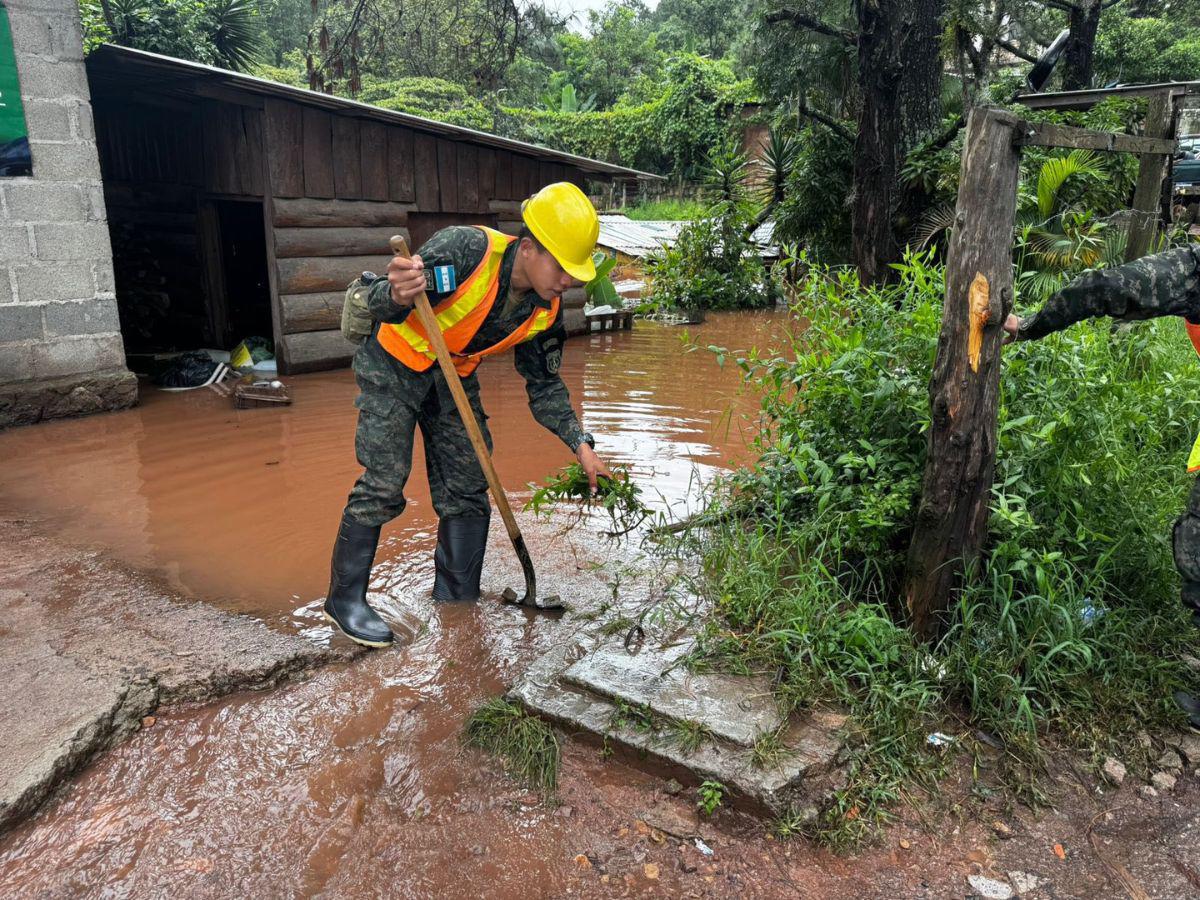 Casas bajo el agua en Santa Lucía: fuertes lluvias agravan la emergencia