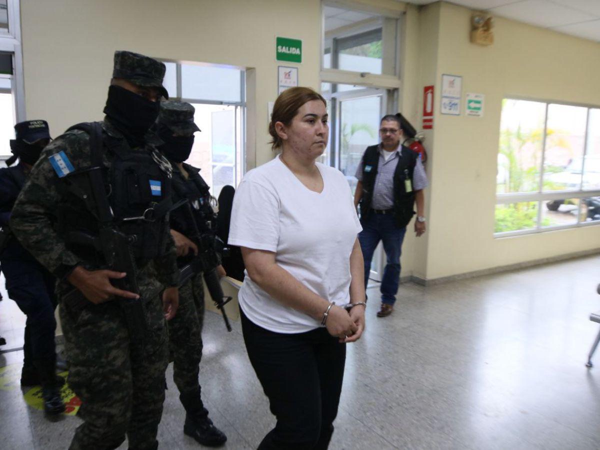 Nelson Márquez llegó gritando “¡Viva Honduras!” a audiencia por millonario fraude contra el Estado