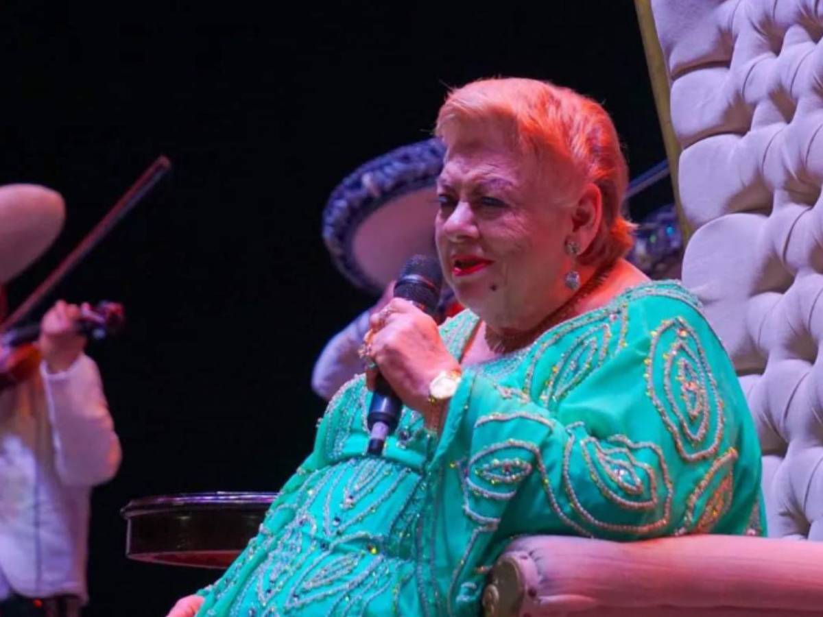 Así lucía Paquita la del Barrio de joven, en los inicios de su carrera musical