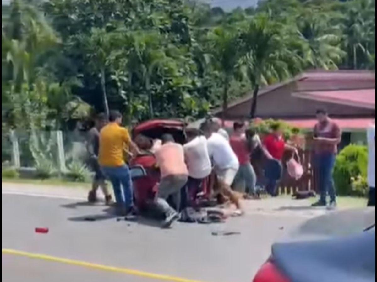 “El carro venía zigzagueando y voló”: así fue el accidente que dejó a dos niños muertos en Omoa